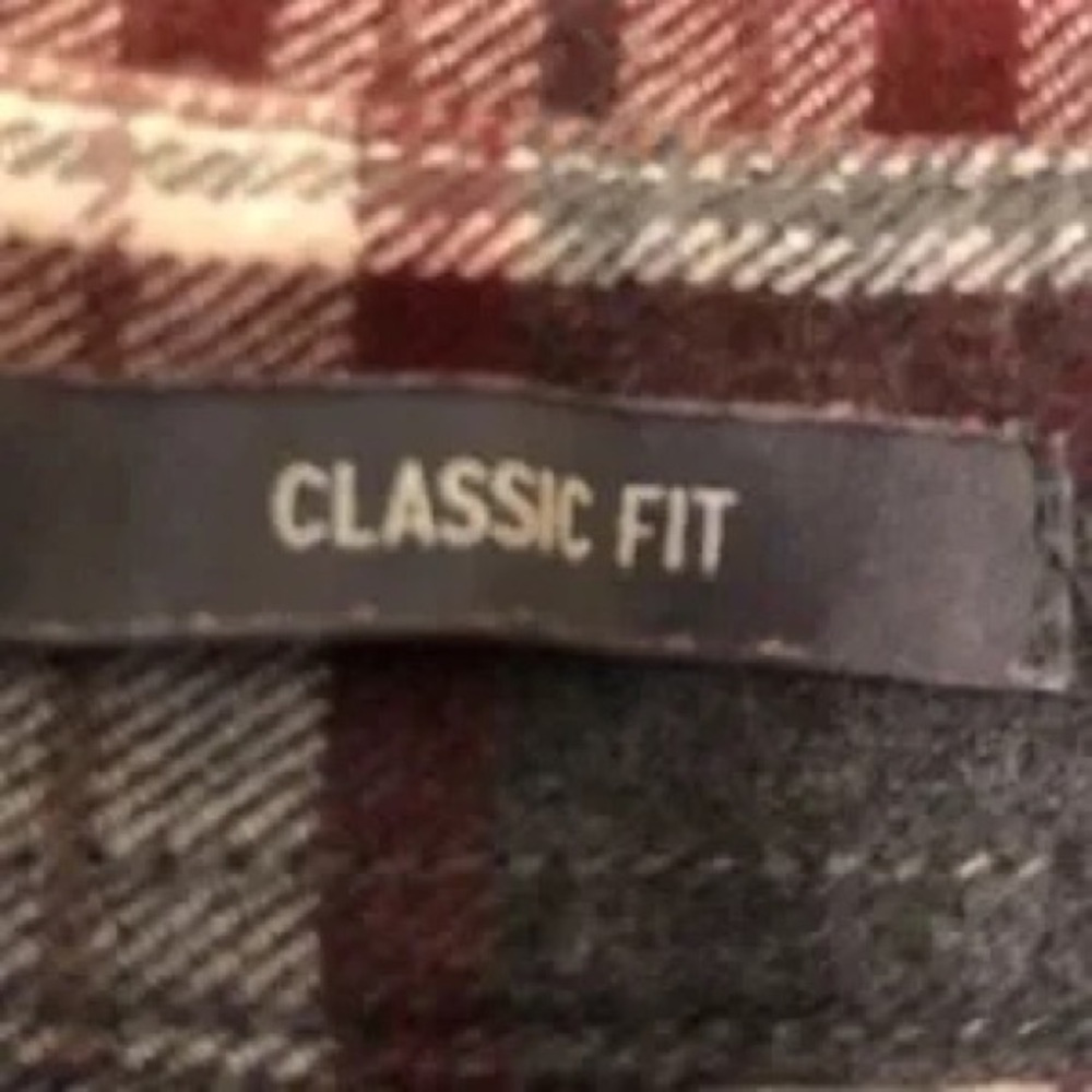 Eddie Bauer Men's Black & Cream Plaid Button-Down Shirt - Picture 6 of 12